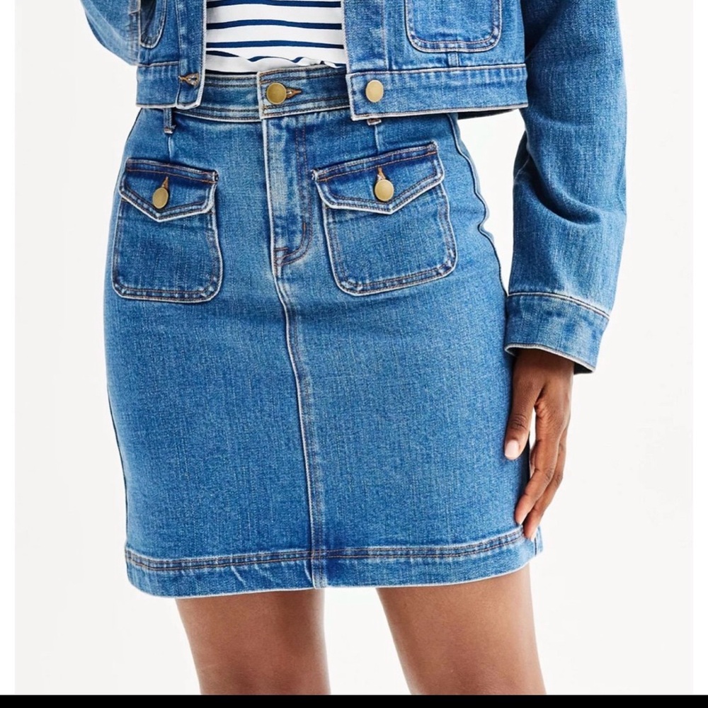 Draper James women's two front pockets denim skirt in light blue